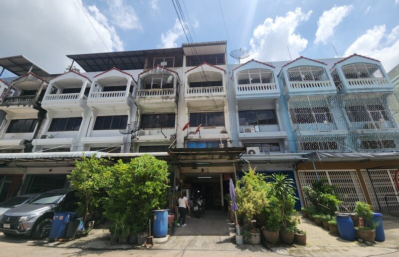 ขายอาคารพาณิชย์ 4 ชั้น พร้อมห้องพัก 10 ห้อง โซนพระราม 2 – บางบอน