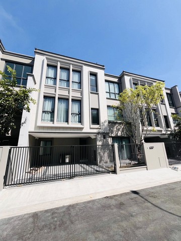 ให้เช่าทาวน์โฮม 3 ชั้น โครงการบ้านกลางเมือง Classe สุขุมวิท 77