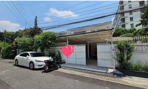 ให้เช่าบ้าน 77 ตรว. 3 นอน บ้านอยู่เจริญ 542 ใกล้ MRT ห้วยขวาง