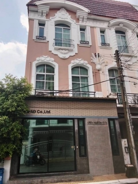 ให้เช่าทาวน์โฮมหลังมุม 4 นอน บ้านกลางเมืองมอนติคาร์โล ใกล้บองมาเช