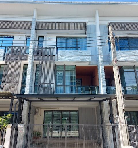 BH3626 ให้เช่าทาวน์โฮม 3 ชั้น หมู่บ้านเพล็กซ์ บางนา กม.5