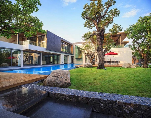 บ้านเดี่ยว 2 ชั้น พร้อมเรือนรับรอง ซอยวิภาวดี 64 หลักสี่ กรุงเทพฯ