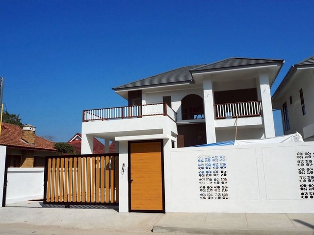 บ้านสร้างใหม่ 2 ชั้น เน้อพื้นที่พักผ่อน โปร่งโล่ง ตลาดขวัญ ดอยสะเ