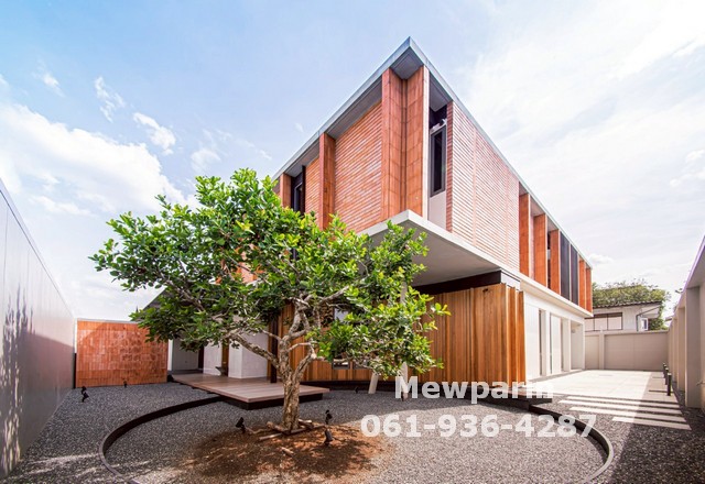 428939 ขายบ้านเดี่ยว ขนาด 186 ตารางวา พื้นที่ใช้สอย 600 ตรม.