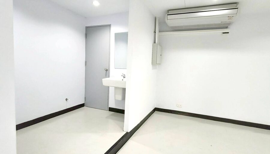 ให้เช่าตึกสำนักงานใจกลางเมือง ออฟฟิศย่านอโศก สุขุมวิท 21