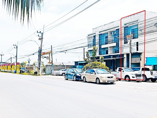 ตึกแถวติดถนนเอราวัณ1ใกล้ตลาดไทวิวคลอง16.4ตรว.2.5ชั้นคลอง2คลองหลวง