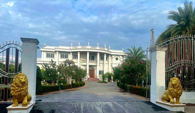 ขายด่วน คฤหาสน์หรู ติดถนนสิริโสธร เมืองฉะเชิงเทรา