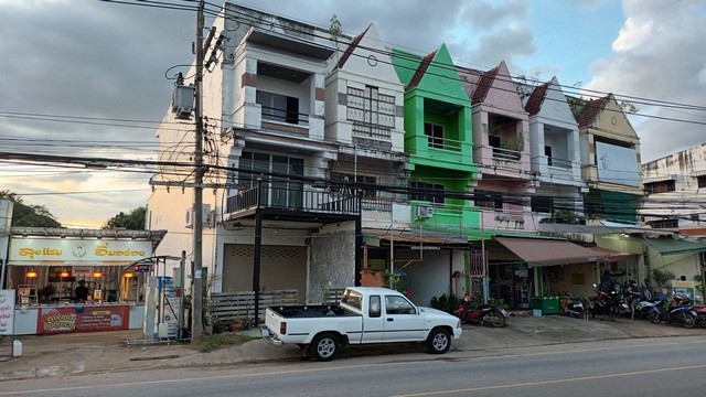 ขายทาวน์เฮาส์ 2 ชั้น ปากเป็ดขอนแก่น ใกล้เซเว่น ติดถนนสีหราชเดโชไช