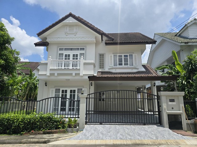 ให้เช่า บ้านสวย รีโนเวทใหม่ เฟอร์ครบ พาร์คเวย์ ชาเล่ต์ รามคำแหง 1