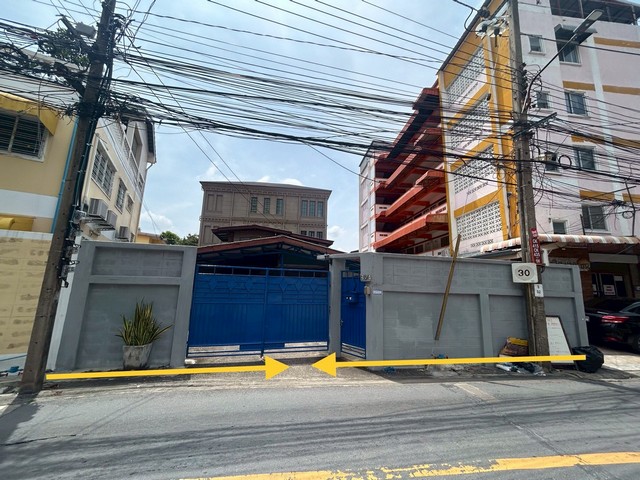 ขาย/เช่า บ้านเดี่ยว 94 ตารางวา ซ.รัชดา 32 ใกล้ MRT ลาดพร้าว