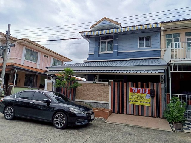 ขายด่วนทาวน์เฮ้าส์ 2 ชั้น หลังมุม หมู่บ้านรื่นฤดี 5 หทัยราษฎร์