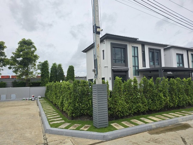 ให้เช่าบ้านแฝด โครงการ Grande Pleno สุขุมวิท-บางนา ใกล้ Mega Bang