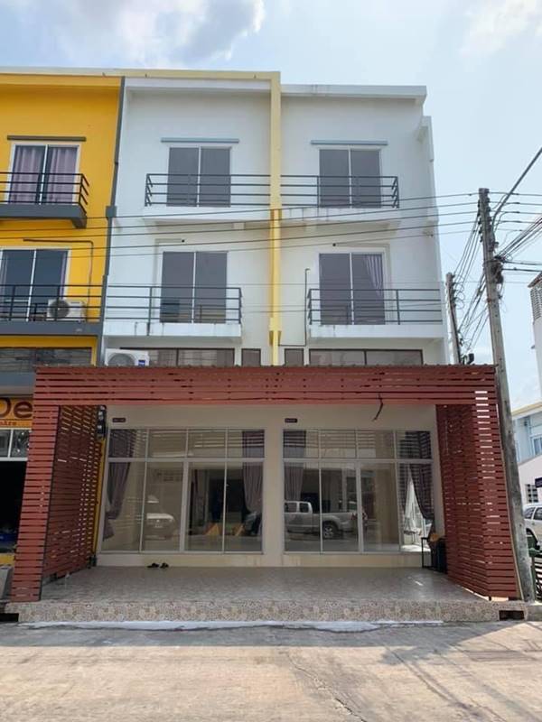 ให้เช่าตึก ราคาถูกเพียง 13,000 บ/ด 2คูหาทะลุติดกัน ห้องมุม ทำเลดี อยู่ตรงคลองหกใกล้บิ๊กซี ซอย เบญจทรัพย์ โทร 0814664597