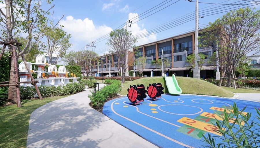 ขาย 🏢 ทาวน์โฮม 3 ชั้นหลังริม สภาพใหม่ไม่เคยเข้าอยู่ โครงการ บ้านกลางเมือง สุขุมวิท-อ่อนนุช