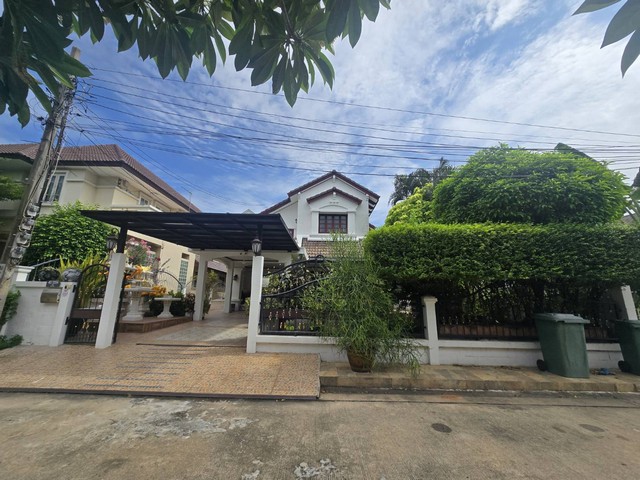 ขายบ้านเดี่ยว 2 ชั้น ขาย 7.9 ลบ หมู่บ้าน สีวลี ติวานนท์ 3นอน2น้ำ1