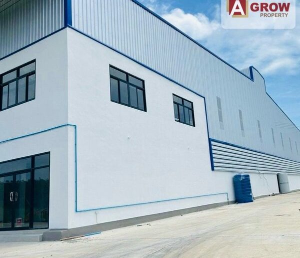 ให้เช่าโรงงานอาคาร 9,000 ตรม. ระยอง (แบ่งให้เช่าได้ 5,000 และ 4,