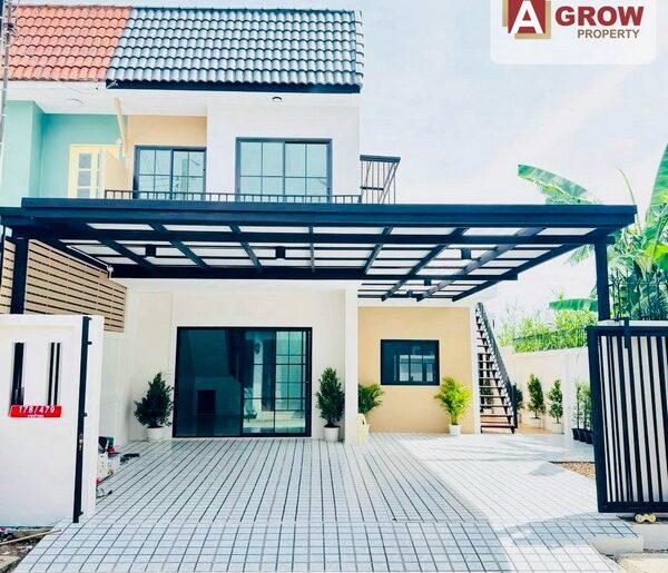 หมู่บ้านบัวทอง 4 ถนนบ้านกล้วย-ไทรน้อย หลังมุม ตกแต่งครบพร้อมเข้าอ