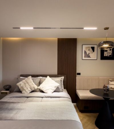 ห้องไซส์คอมแพค ขนาดกำลังพอดี พร้อมเฟอร์นิเจอร์และเครื่องใช้ไฟฟ้า