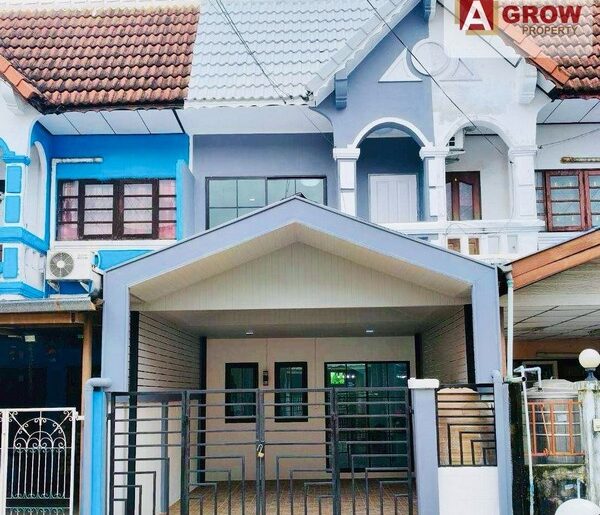 หมู่บ้านเสนาวิลล่า 3 คู้บอน27 รีโนเวททั้งหลัง พร้อมเข้าอยู่