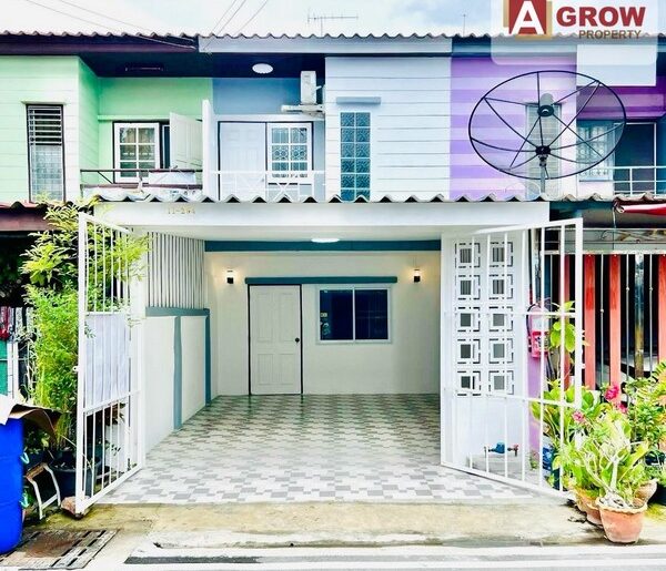 หมู่บ้านศิวะนคร ซอยบางปู 14 เดินทางสะดวก บ้านสวยตกแต่งใหม่ พร้อมอ