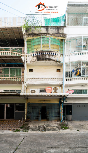 ขายด่วน ตึกแถว 3 ชั้น มีชั้นลอย อ่อนนุช 28 เนื้อที่ 16ตร.ว. ราคาด