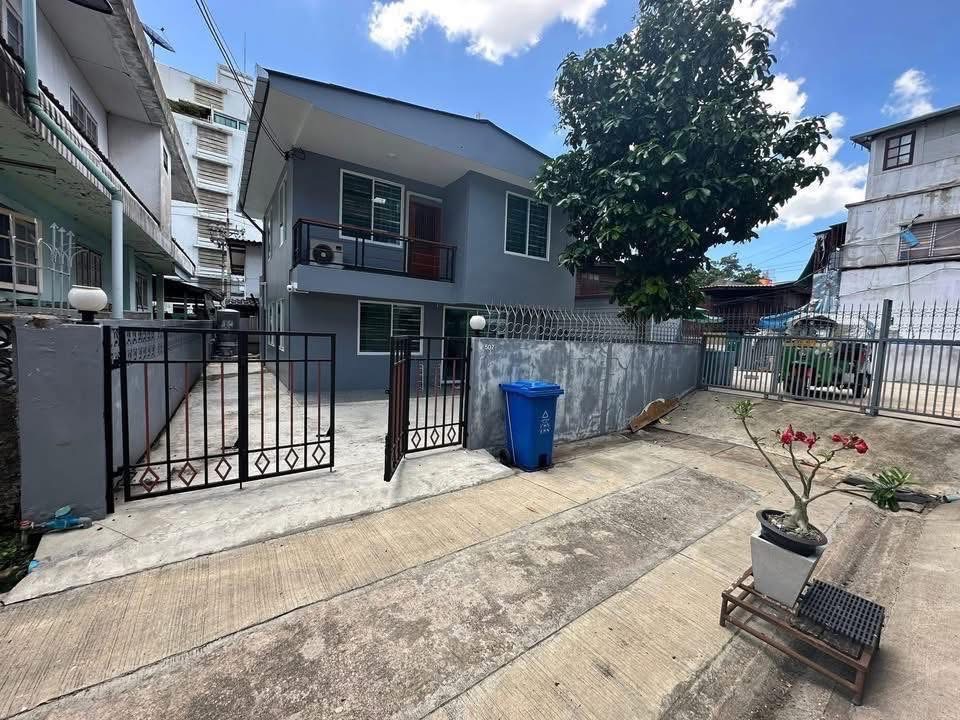 ให้เช่าบ้านเดี่ยว 2 ชั้น เช่า 30,000 บาท 35 ตร.ว.