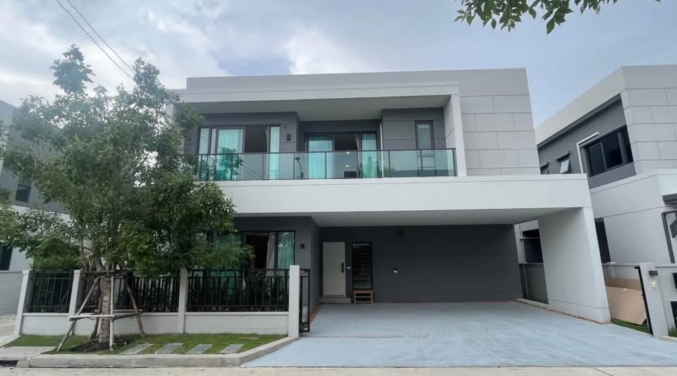 ให้เช่าบ้านเดี่ยว เซ็นโทร บางนา เช่า 170,000 บาท