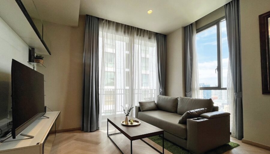 Quattro Thonglor clean