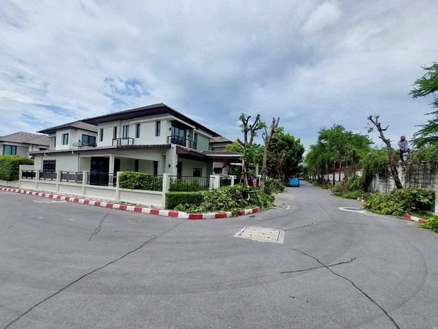 ขาย/เช่าบ้านเดี่ยว หลังมุม โครงการเลค วิว พาร์ค วงแหวนบางนา – ราม