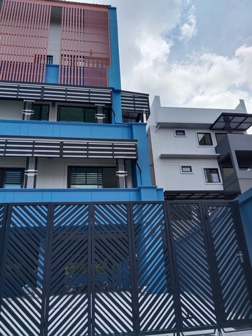 ให้เช่าโฮมออฟฟิศ 4 ชั้น เดินทางสะดวก ตั้งอยู่ระหว่าง MRT สุทธิสาร