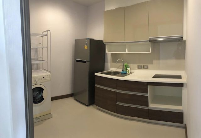 Supalai 39 10th floor