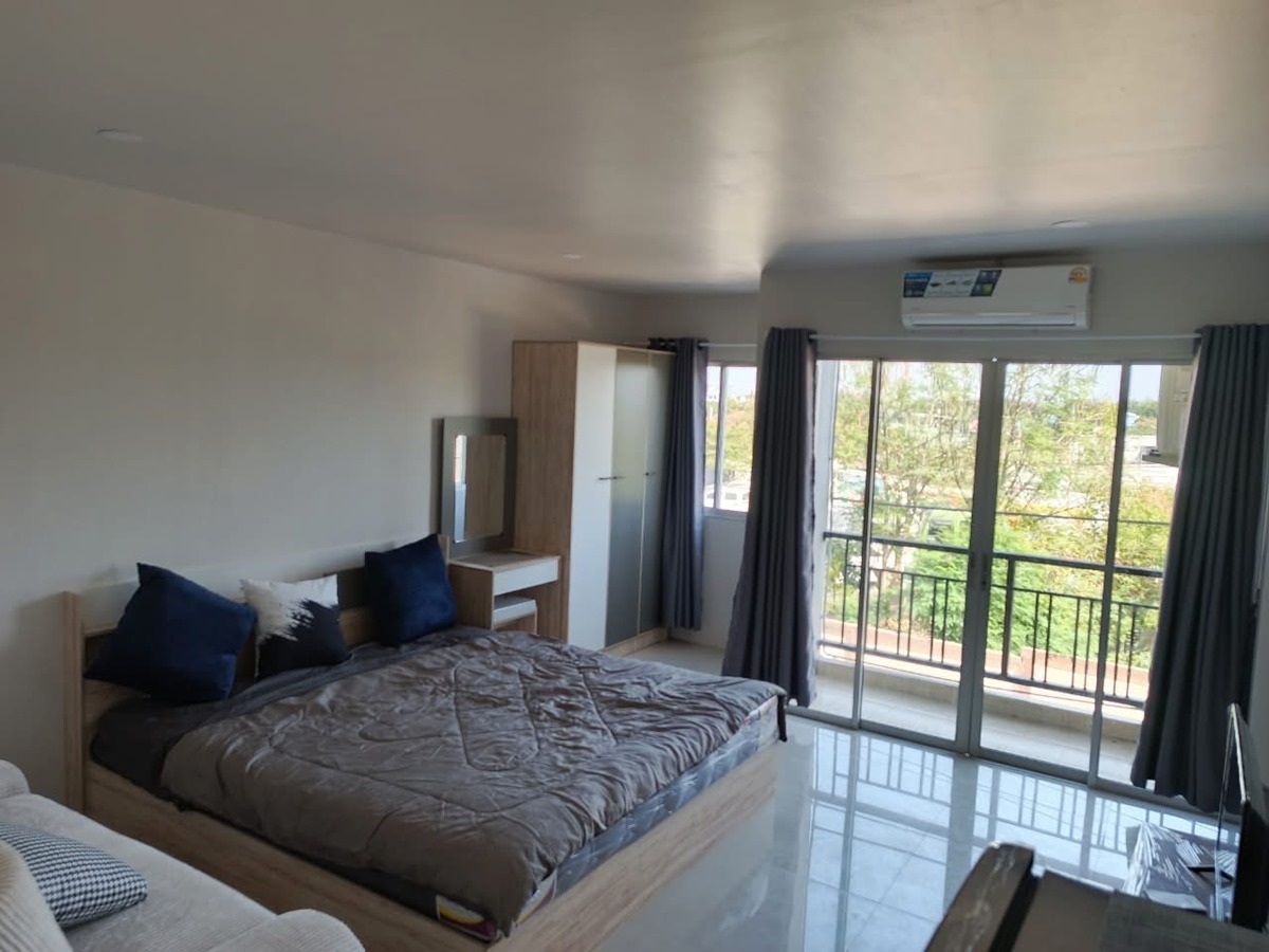 ขายด่วน! Cape Town Condominium อมตะชลบุรี ตึก B ชั้น 2 ราคาพิเศษ เดินทางสะดวก โทร 065-5639565