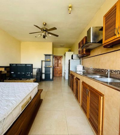 สุพนิช คอนโด มีสระว่ายน้ำ อยู่ตรงข้ามสถานีรถไฟ ที่จอดรถ มีที่ชาร์