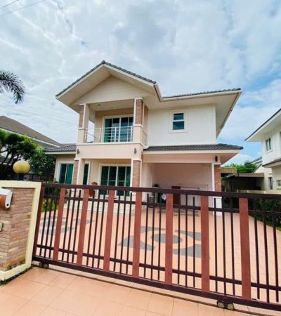 บ้านเดี่ยว ในหมู่บ้านธนาพรปาร์คโฮม 4 รีโนเวทภายในใหม่บางส่วน