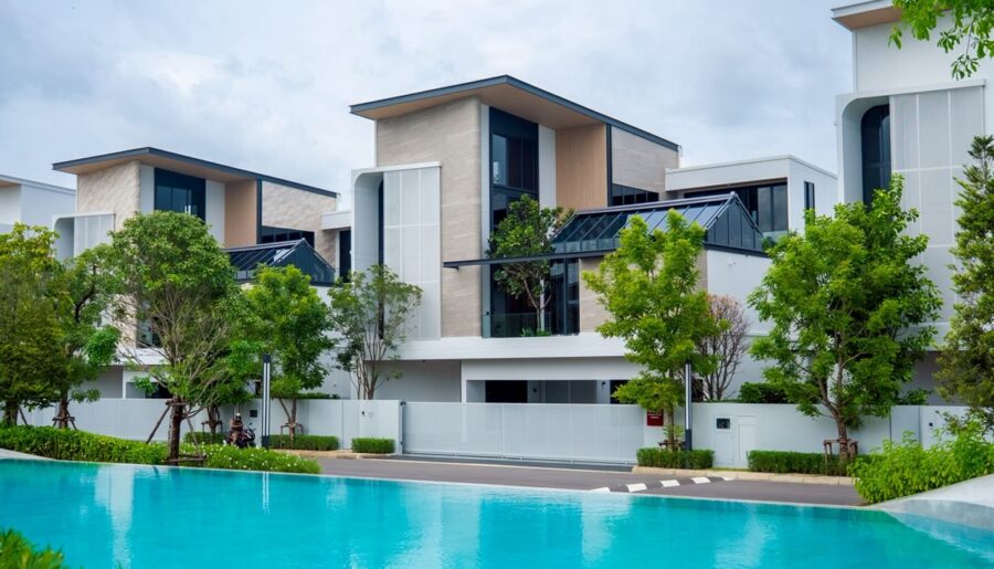 ขาย VIVE Krungthep Kreetha บ้านเดี่ยว 3 ชั้น พร้อมลิฟต์ส่วนตัว 4 ห้องนอน 6 ห้องน้ำ ราคาพิเศษ โทร 0818119186