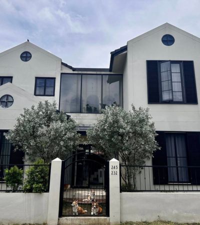 บ้านเดี่ยวหลังใหญ่ นอกโครงการ บ้านหัวมุม พื้นที่กว้าง รับสัตว์เลี