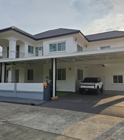 พูลวิลล่าในโครงการ แยกหลุยส์ ติดถนนใหญ่ ข้างบ้านไม่ติดใคร เป็นส่ว