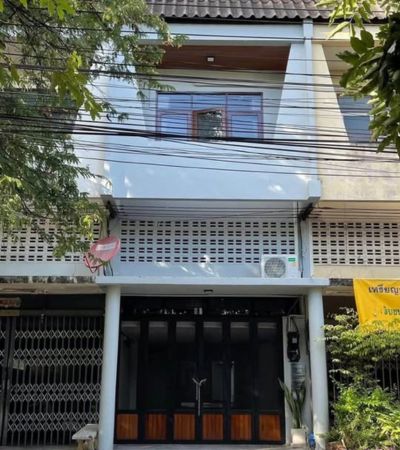 ทาวน์โฮม สไตล์คาเฟ่ ห่างสถานีรถไฟเชียงใหม่ 300 เมตร ใกลโซนค่าเฟ่ม