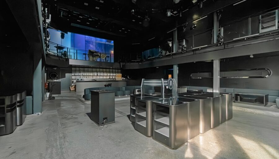 ปล่อยเช่า ผับ Nightclub / เซ้งอาคาร 3 ชั้น (2,100 ตรม.) ทำเลใจกลางเอกมัย สามารถดำเนินธุรกิจต่อได้ทันที โทร 090-6360022