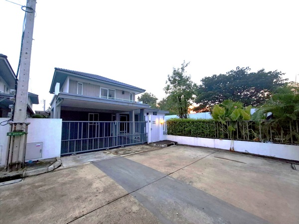 ขายบ้านเดี่ยว หมู่บ้านมัณฑนา เพชรเกษม สาย 4 (หลังมุม) ถ.พุทธสาคร อ.กระทุ่มแบน สมุทรสาคร โทร 084-1416555 เจ้าของขายเอง