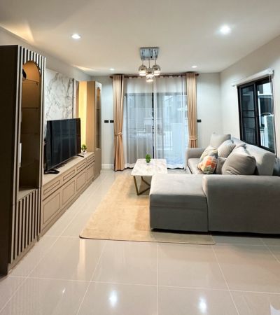 กาญจน์กนก 12 เฟส 3 บ้านเดี่ยวหลังใหญ่ เลี้ยงสัตว์ได้ เฟอร์ครบ