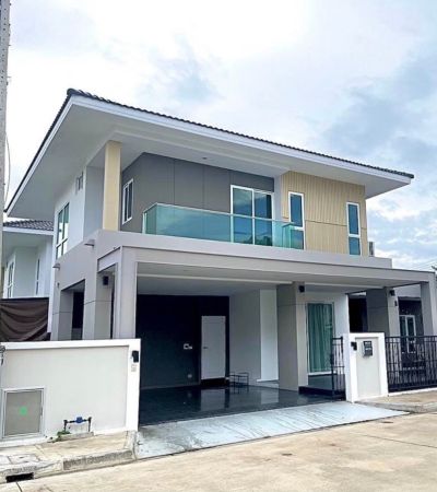 บ้านเดี่ยวหลังใหญ่ ในโครงการหมู่บ้านบีลีฟ สันกำแพง สัตว์เลี้ยงได้