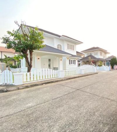 Regent 2, ใกล้กาดสามแยก บ้านหลังใหญ่ รีโนเวทใหม่ พร้อมเข้าอยู่