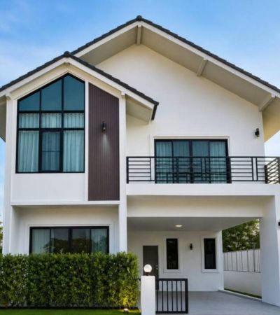 บ้านเดี่ยวสไตล์โมเดิร์น พร้อมเฟอร์ บ้านหลังใหญ่ในโครงการ