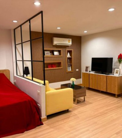 แอร์พอร์ต โฮม คอนโด ห้องใหญ่มาก พร้อมเฟอร์นิเจอร์ใ