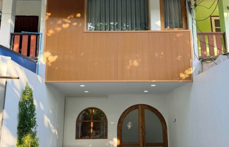 ทาวน์โฮม ชุมชนศรีลานนา บ้านสวย ทำเลใกล้นิมมาน พร้อมเฟอร์นิเจอร์คร