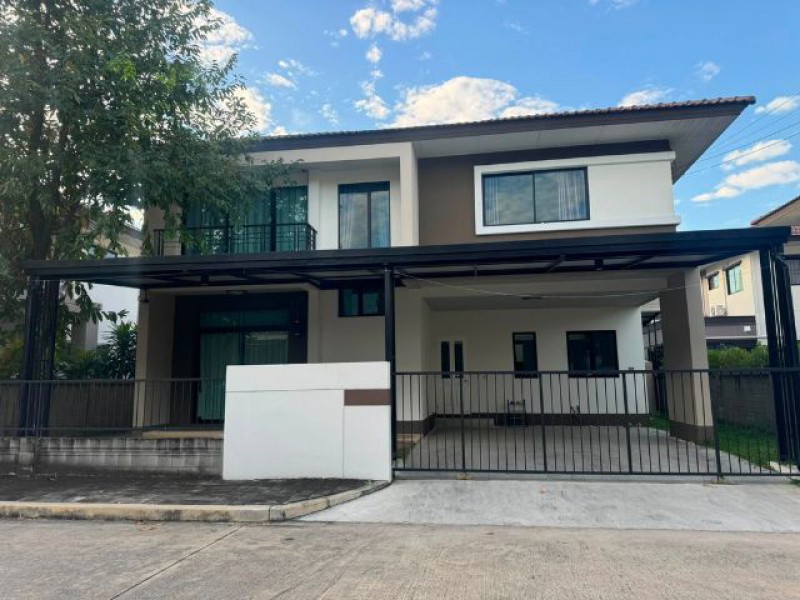 บ้านเดี่ยวหลังใหญ่ โครงการวรารมย์ พรีเมี่ยม แก้วนวรัตน์ พร้อมเฟอร
