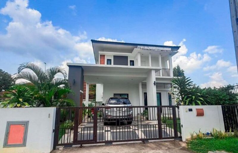 บ้านเดี่ยวใกล้แยกรวมโชค ในThe Prominence Proud รวมเฟอร์นิเจอร์ทั้