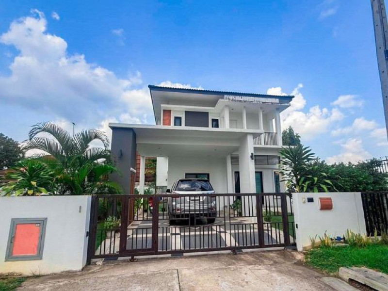 บ้านเดี่ยวใกล้แยกรวมโชค ในThe Prominence Proud รวมเฟอร์นิเจอร์ทั้