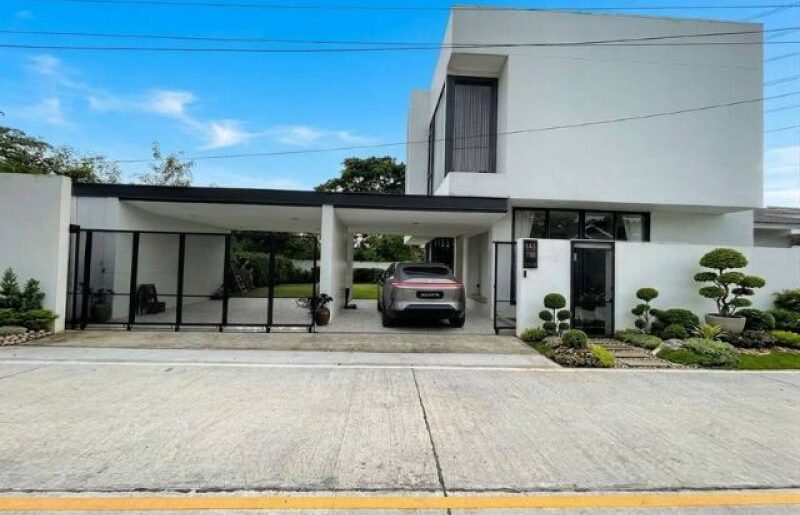 บ้าน Modern Luxury โซนแยกหลุยส์ พร้อมระบบ Smart Home, ใกล้สนามกอล